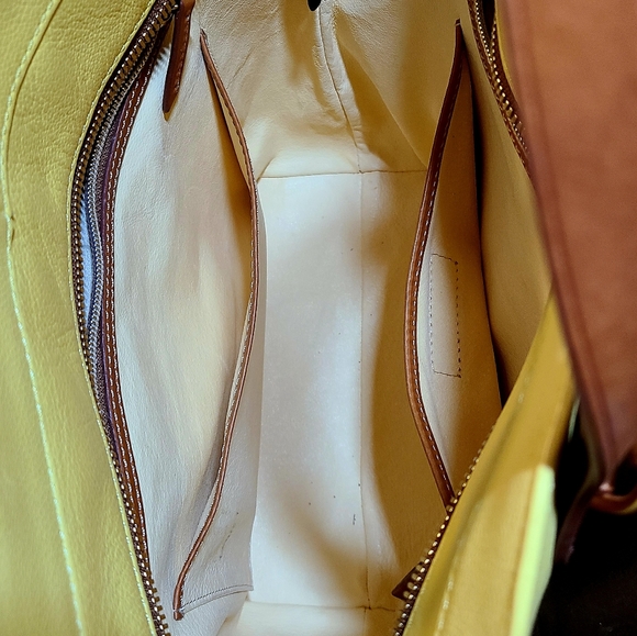 COPY - Dooney & Bourke - Picture 3 of 3